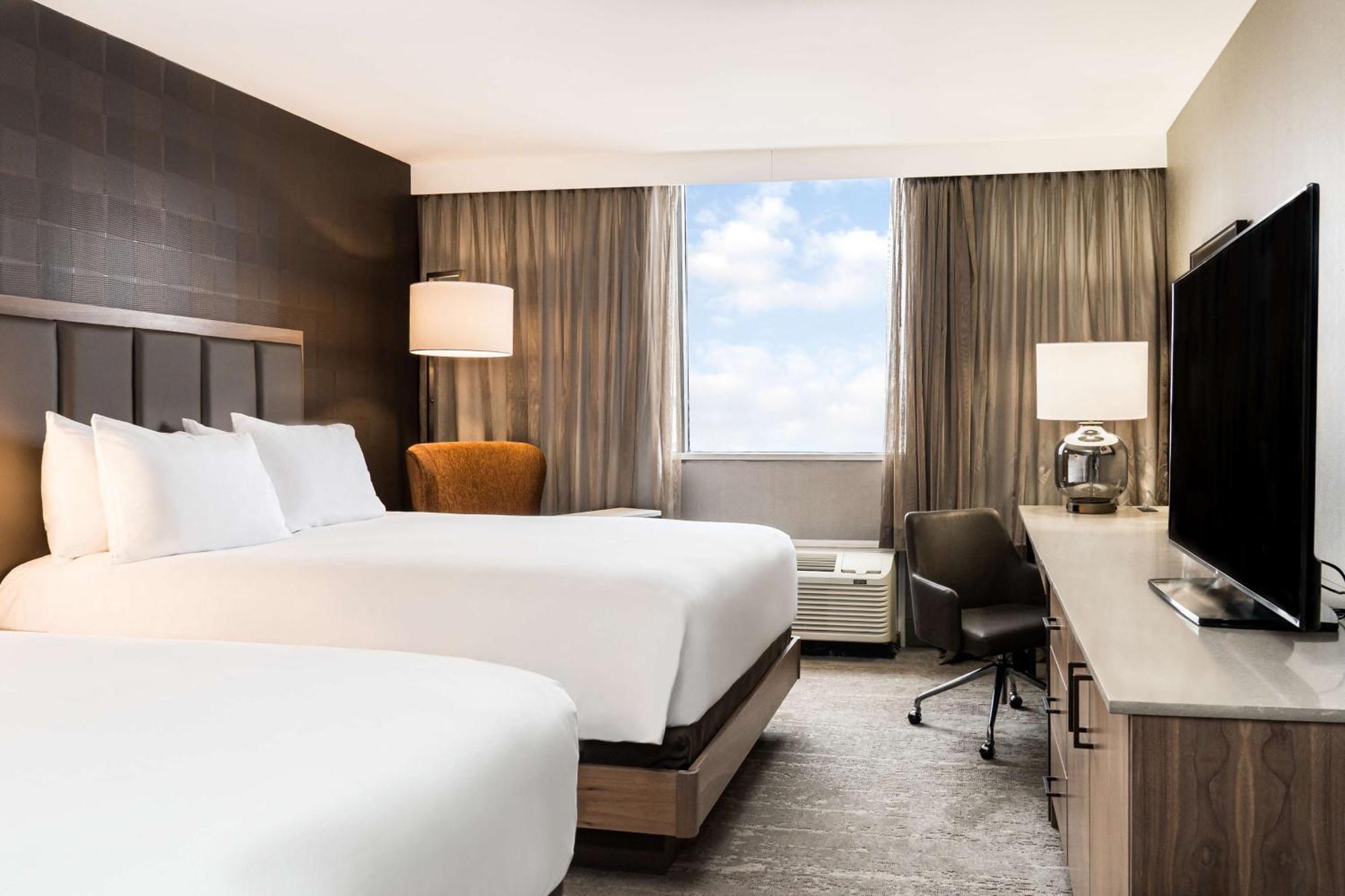 Hotel DoubleTree by Hilton Kitchener Exterior foto