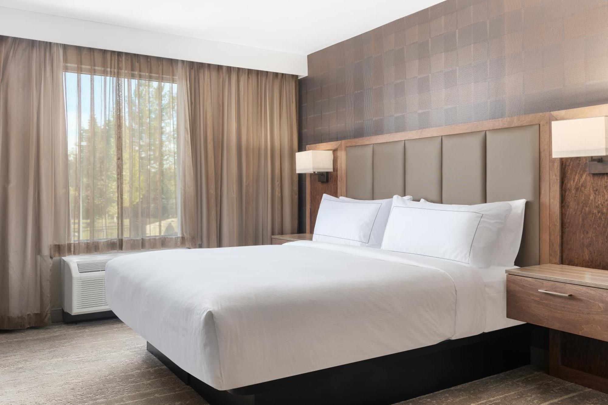 Hotel DoubleTree by Hilton Kitchener Exterior foto