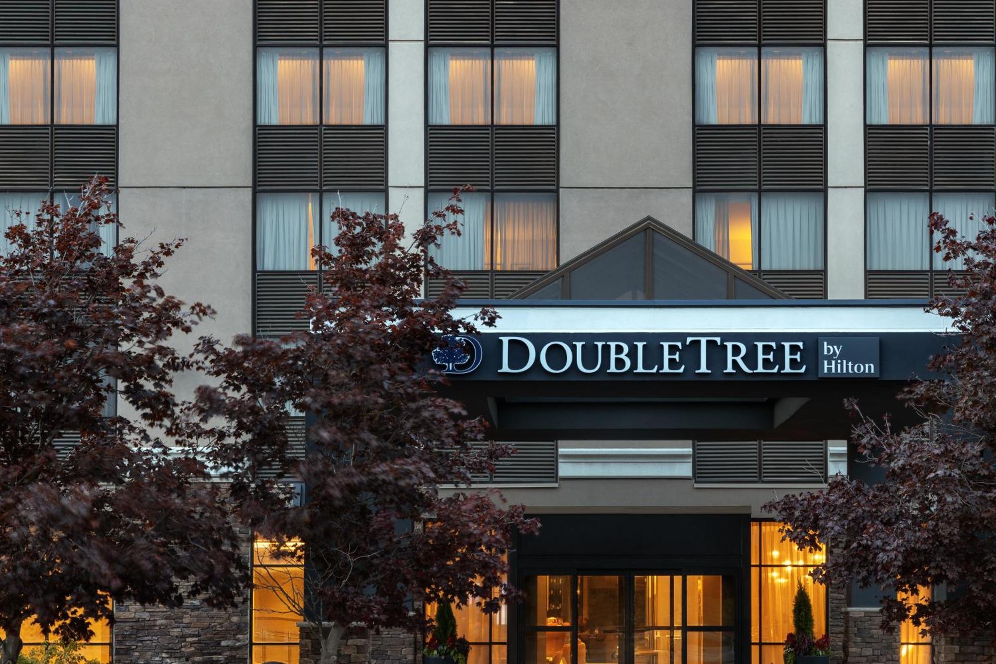 Hotel DoubleTree by Hilton Kitchener Exterior foto