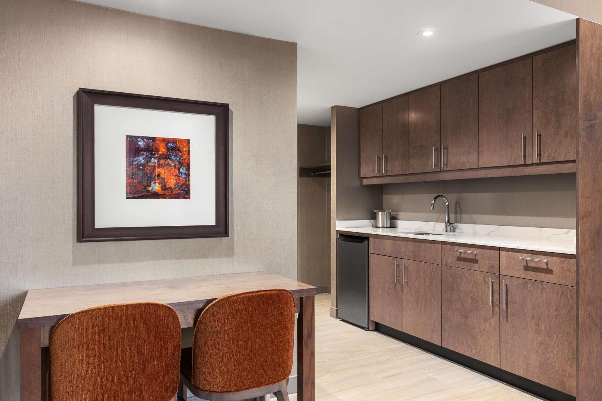 Hotel DoubleTree by Hilton Kitchener Exterior foto
